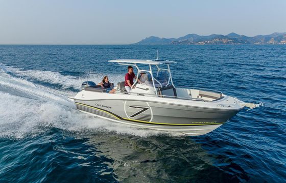 Motorboat Jeanneau Cap Camarat 7.5 CC 300hp