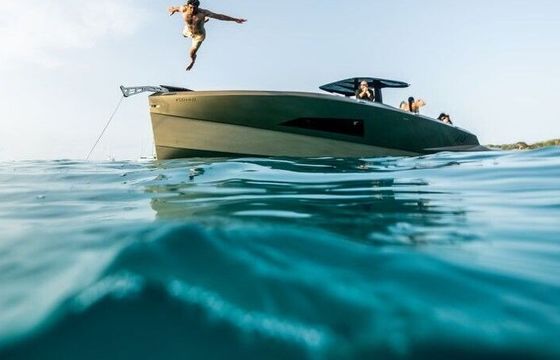 Motor yacht Say Carbon 42