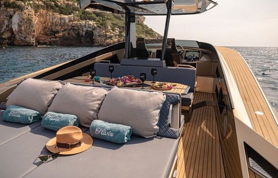 Motor yacht Say Carbon 42