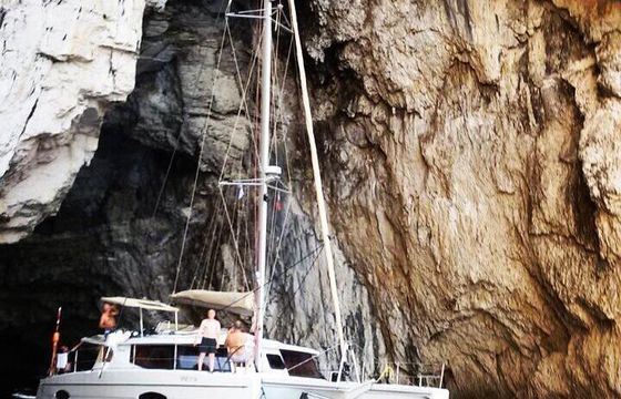 Catamaran Fountaine Pajot Lipari 41 12m