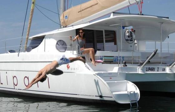 Catamaran Fountaine Pajot Lipari 41 12m