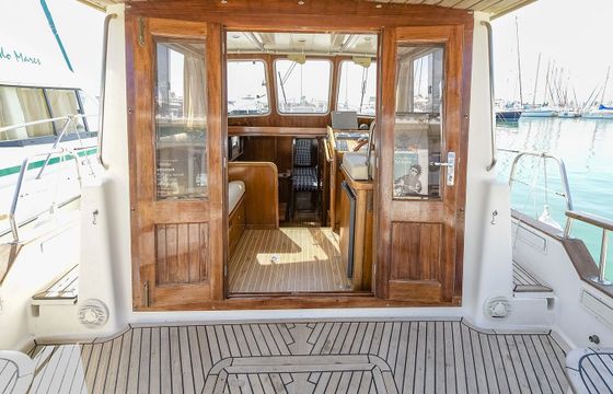 Motorboat MENORQUIN 100 380hp