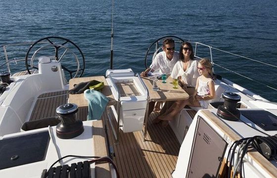 Sailboat Jeanneau Sun Odyssey 469 14.05m
