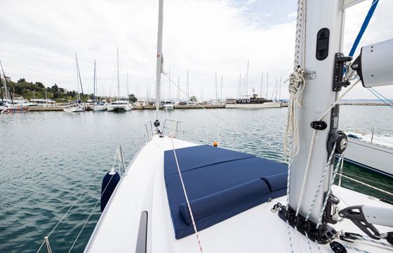 Sailboat Bavaria Cruiser 46 14.32m