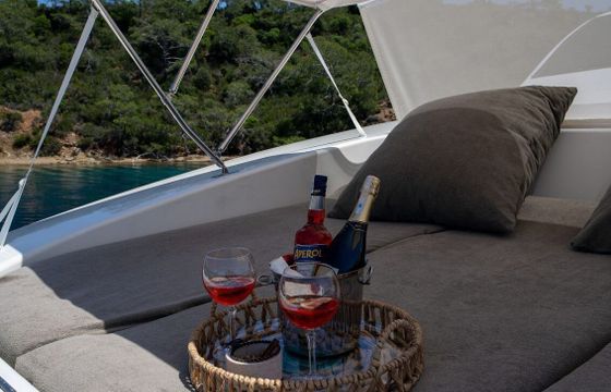 Motor yacht Coral 2008