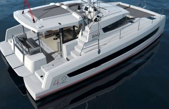 Catamaran Bali 4.2 A/C-GEN &amp; WM 12m