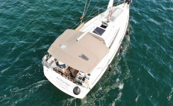 Sailboat JEANNEAU SUN ODYSSEY 349 10.34m
