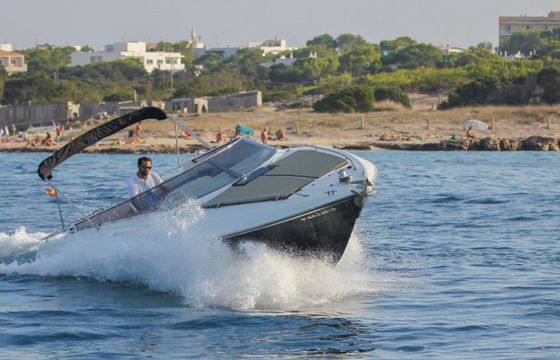 Motorboat SUNSEEKER Mohawk 29 400hp