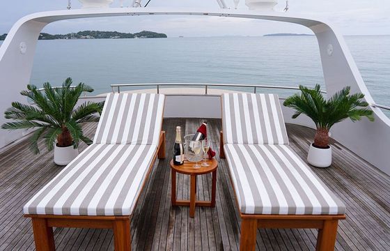 Motor yacht Custom 90' 560hp