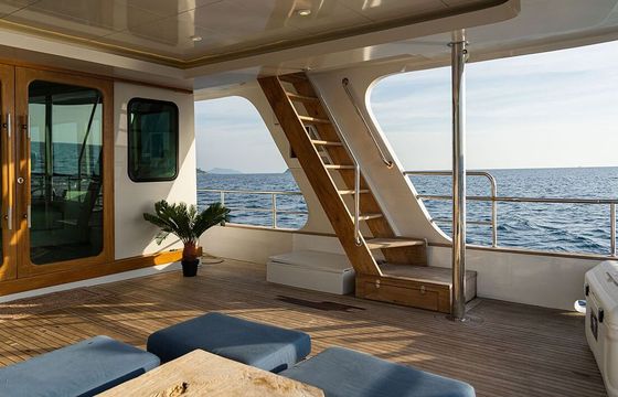 Motor yacht Custom 90' 560hp