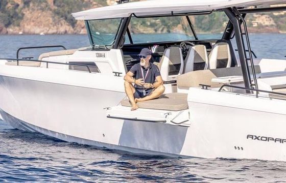 Motorboat Axopar 45 900hp