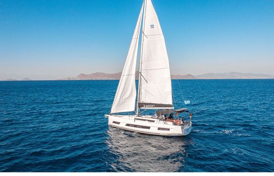 Sailboat Dufour 44 13m