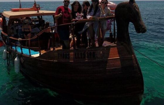 Motorboat BM Phoenician traditional boat Tyros 220hp