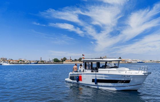 Motorboat Jeanneau Merry Fisher Sport 895 425hp