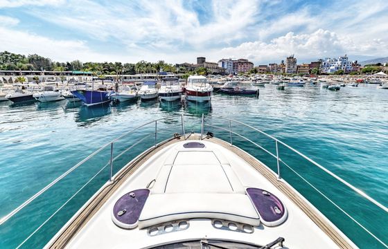 Motorboat BAVARIA 32 Sport 450hp