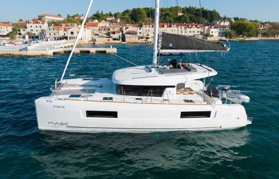 Catamaran Lagoon-Bénéteau Lagoon 40 - 4 + 2 cab 11m
