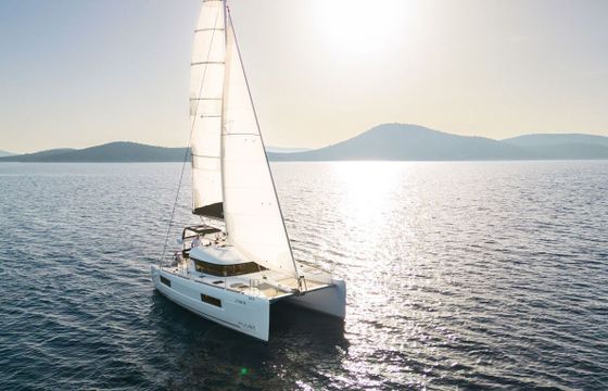 Catamaran Lagoon-Bénéteau Lagoon 40 - 4 + 2 cab 11m