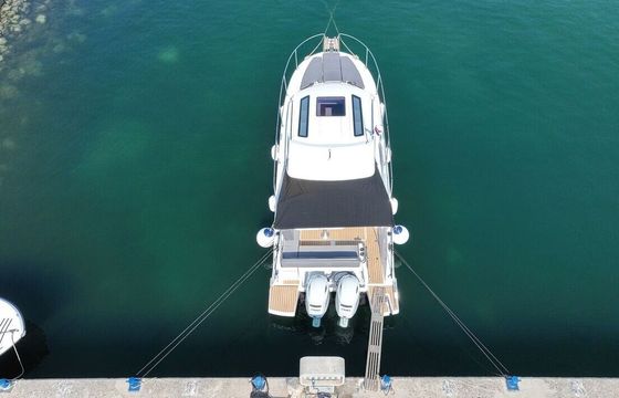 Motorboat Antares 9 OB 400hp