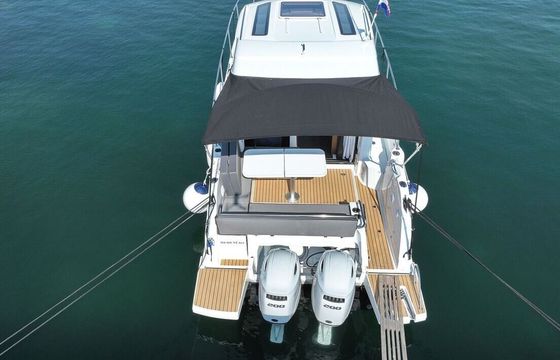 Motorboat Antares 9 OB 400hp