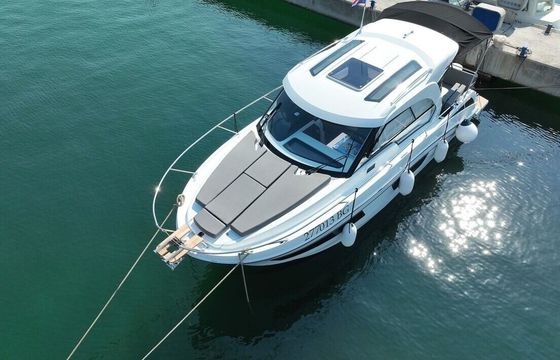 Motorboat Antares 9 OB 400hp