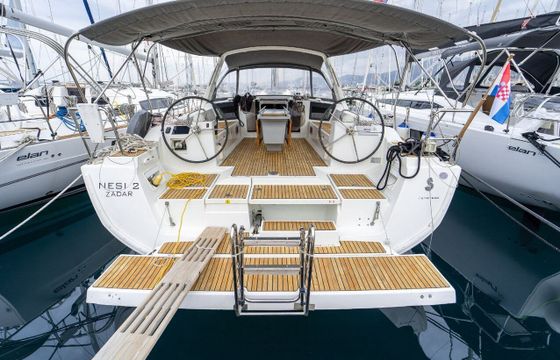 Sailboat Beneteau Oceanis 45 13.85m