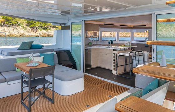 Sailing yacht Lagoon Lagoon 60 19.89m