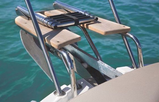 Motorboat Beneteau  Antares 8 OB 250hp
