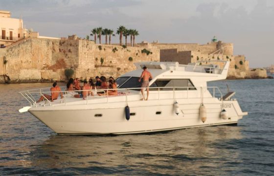 Motorboat Raffaelli Tempest 43 fly 780hp