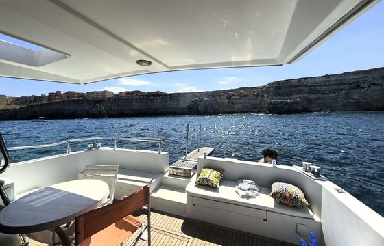 Motorboat Raffaelli Tempest 43 fly 780hp