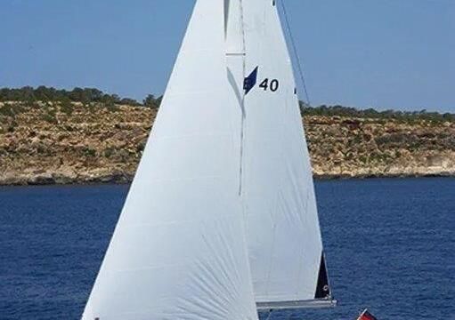 Sailboat Bavaria 40 Cruiser 12m