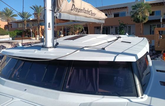 Catamaran Fountaine Pajot Fountaine Pajot Astrea 42 - 4 + 2 cab. 12.58m