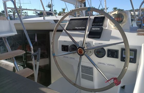 Catamaran Fountaine Pajot Fountaine Pajot Astrea 42 - 4 + 2 cab. 12.58m