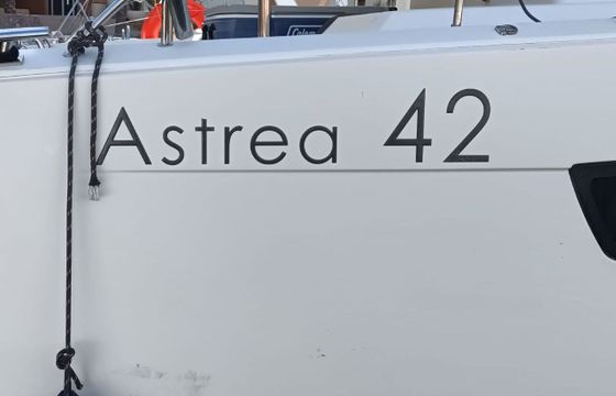Catamaran Fountaine Pajot Fountaine Pajot Astrea 42 - 4 + 2 cab. 12.58m