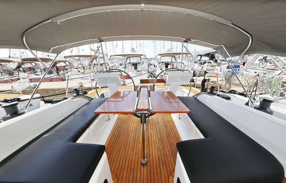 Sailboat Hanse Yachts Hanse 455 13.95m