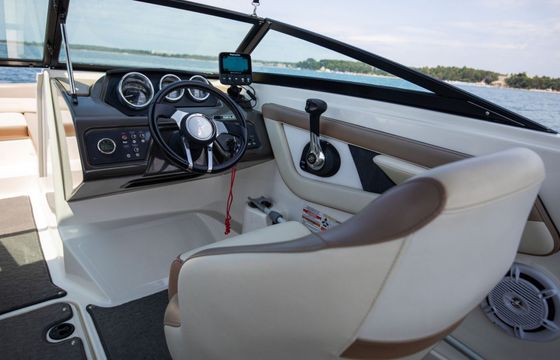 Motorboat SEA RAY 190 Spx 140hp