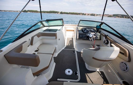 Motorboat SEA RAY 190 Spx 140hp