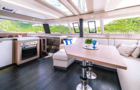 Catamaran Fountaine Pajot TANNA 47 (5 CAB + 1 / 5 SDB) 13m