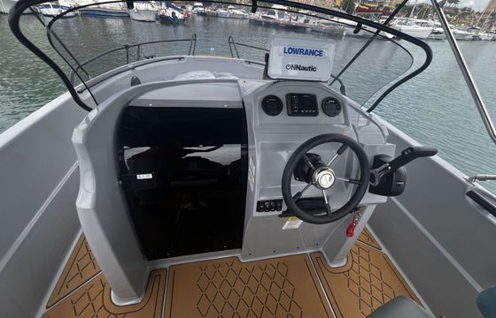 Motorboat Aqua 24 S7 130hp