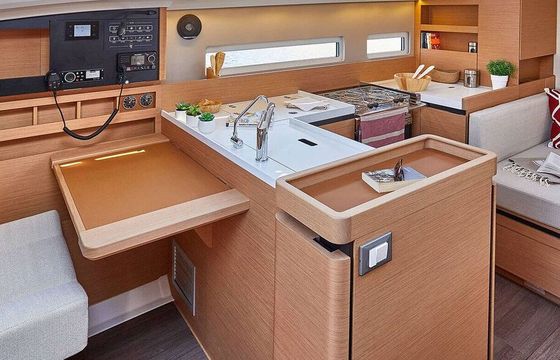 Sailboat Sunsail 410 12m