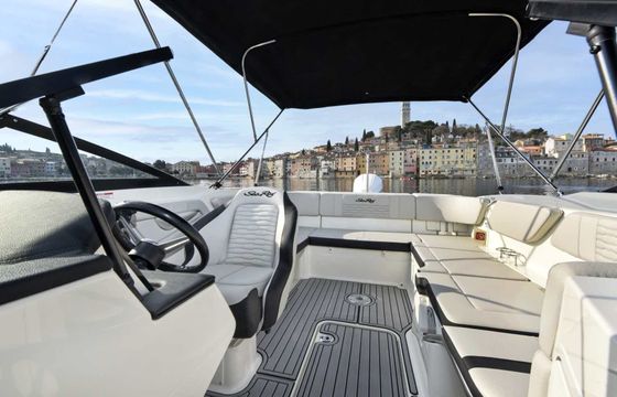 Motorboat Sea Ray 210 Spx 200hp