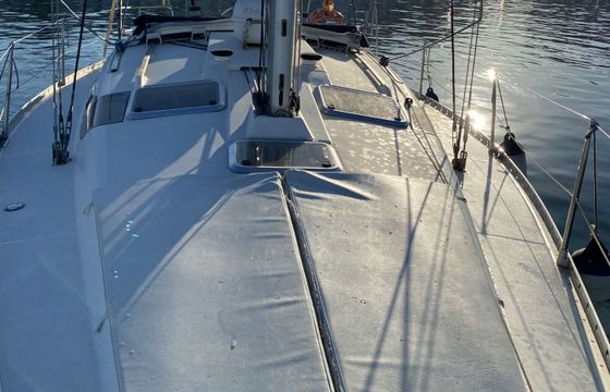 Sailboat Beneteau Oceanis 370 11.5m