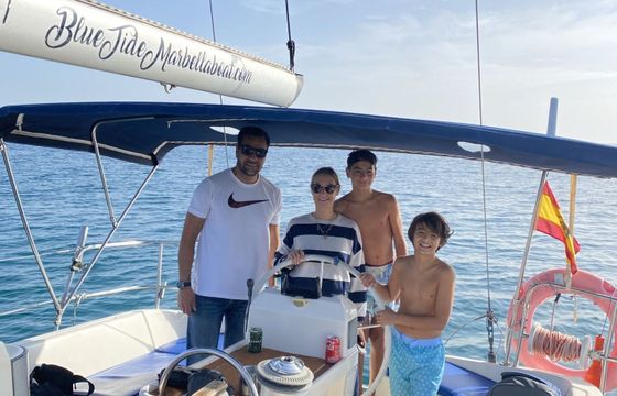 Sailboat Beneteau Oceanis 370 11.5m