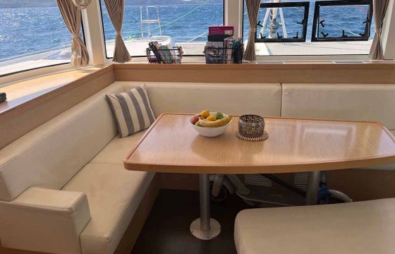 Catamaran Lagoon-Bénéteau Lagoon 42 - 4 cab. 12m