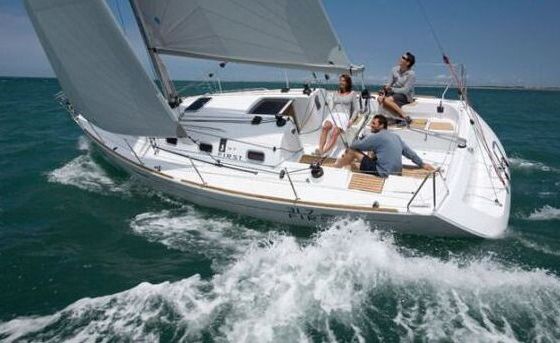 Sailboat FIRST 31.7* 9m