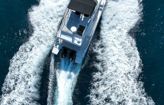 Motorboat Beneteau Antares 11 Fly 600hp