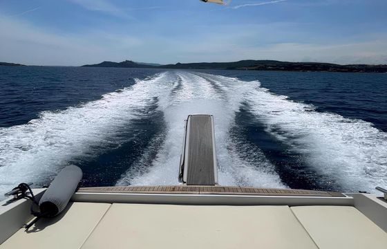 Motorboat Raffaelli Typhoon middle day 40 750hp
