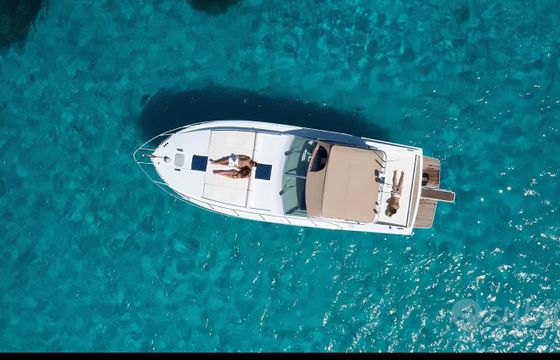 Motorboat Raffaelli Typhoon middle day 40 750hp