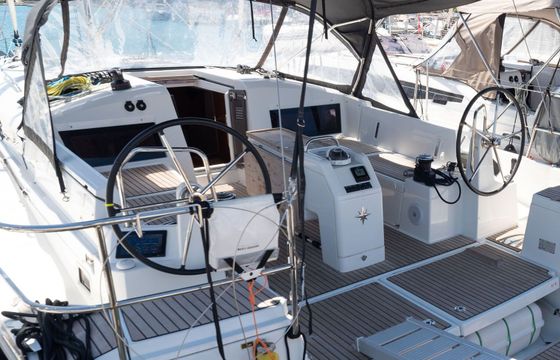 Sailboat Jeanneau Sun Odyssey 440 13m