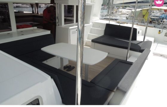Catamaran Lagoon Lagoon 450f 13.99m