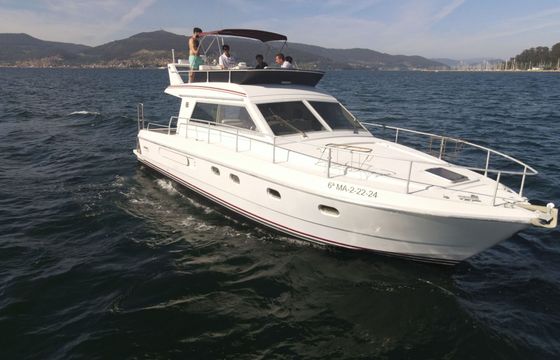 Motorboat Ferreti 39